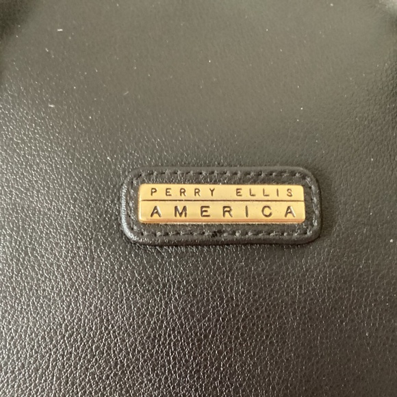 $36 Perry Ellis America Leather Shoulder Bag. Color: Black - New - Picture 8 of 9